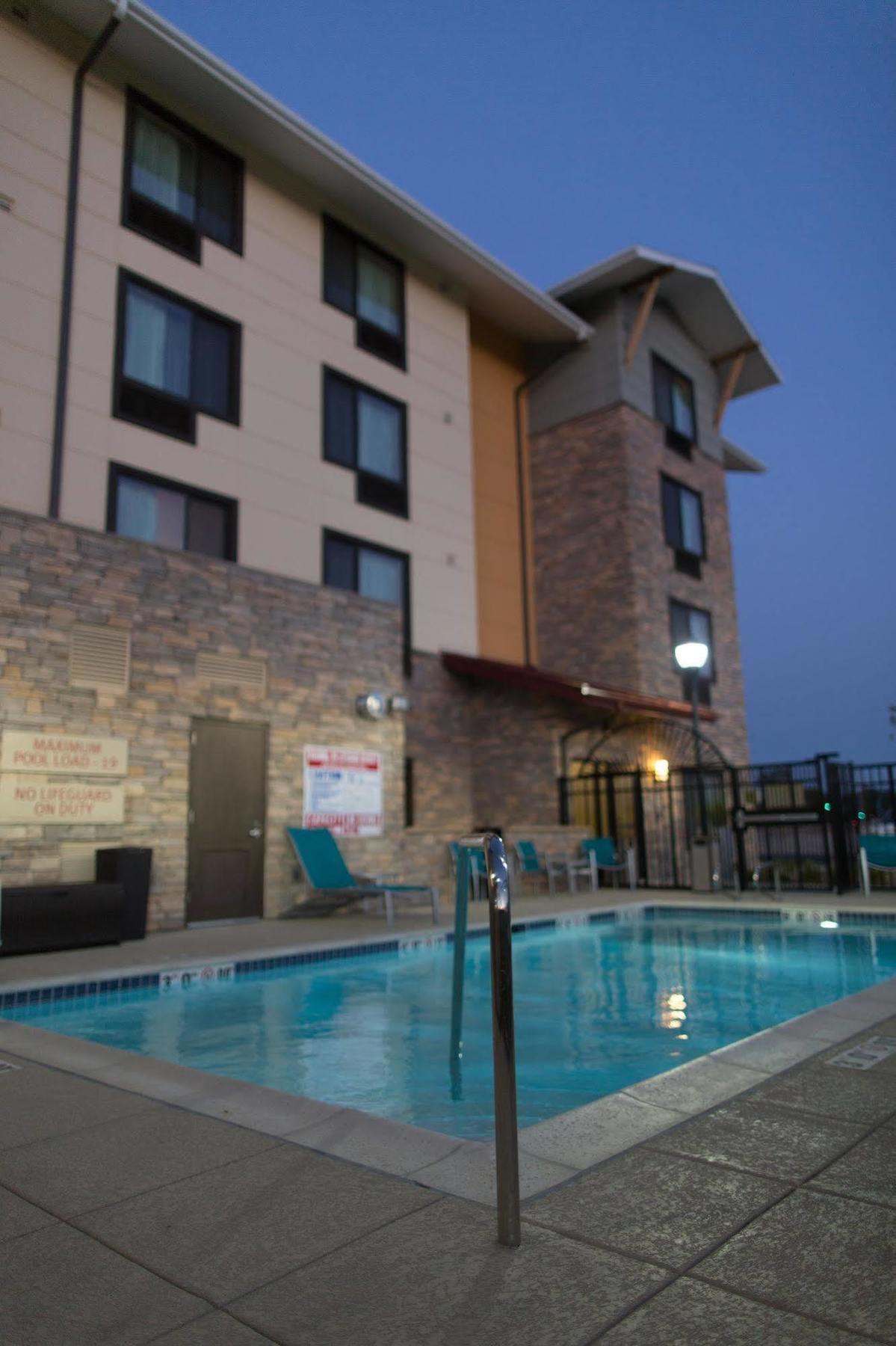 Towneplace Suites By Marriott Lancaster Exterior foto