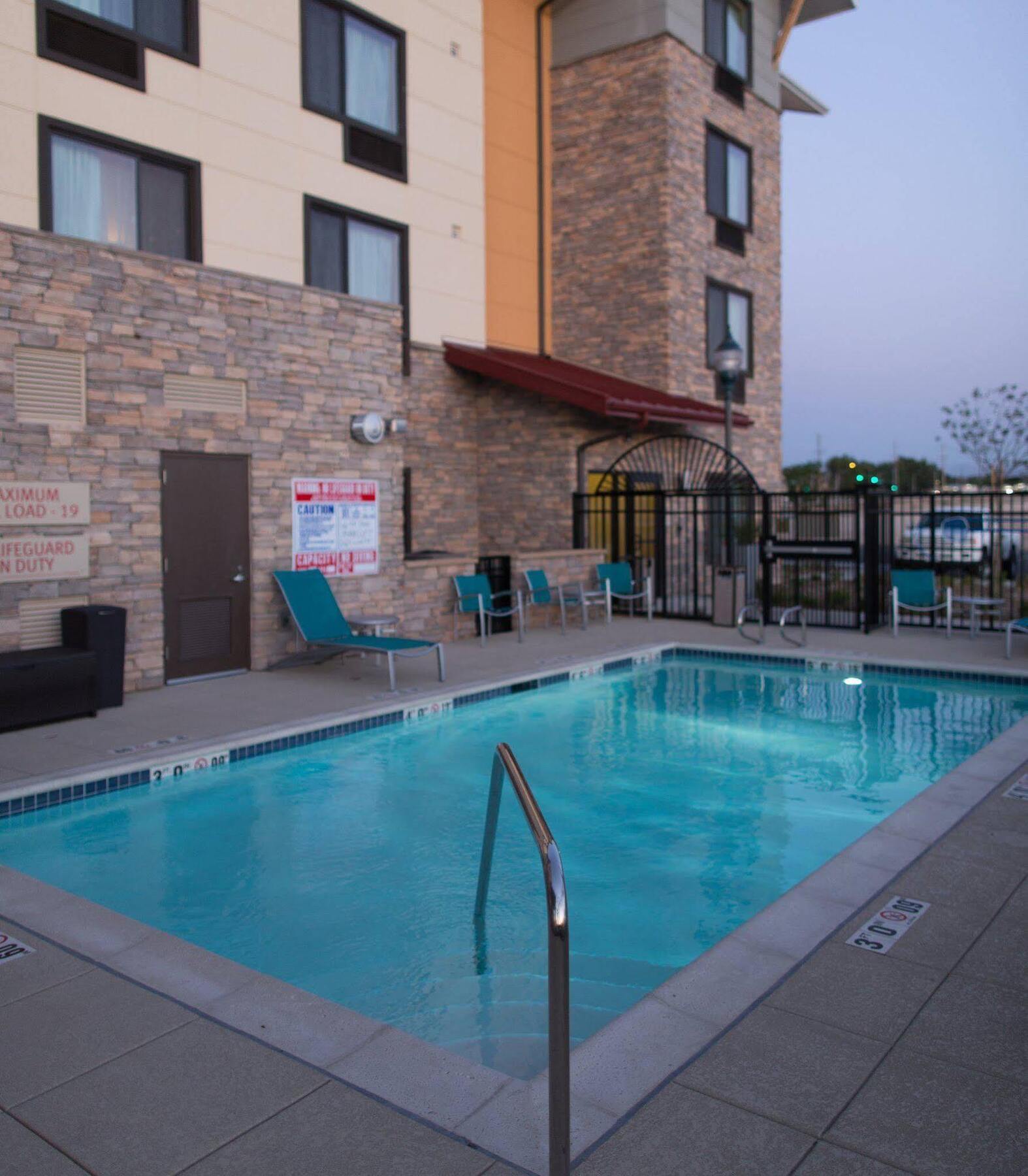 Towneplace Suites By Marriott Lancaster Exterior foto